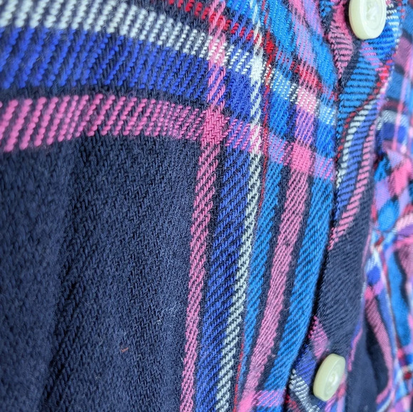 GAP Pink Blue Red White Button Down Flannel Top XS Woman - Picture 9 of 9